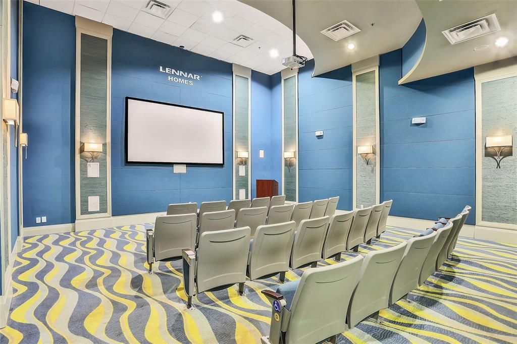 待售: $798,000 (8 贝兹, 5 浴室, 4370 平方英尺)