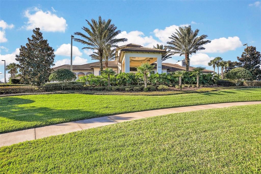 待售: $798,000 (8 贝兹, 5 浴室, 4370 平方英尺)