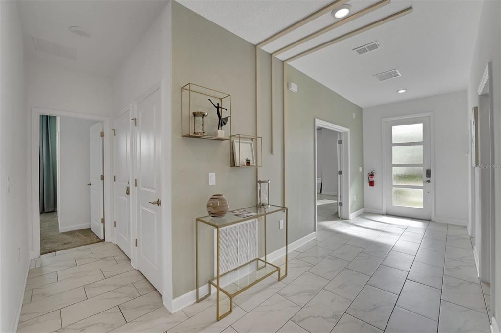 待售: $798,000 (8 贝兹, 5 浴室, 4370 平方英尺)