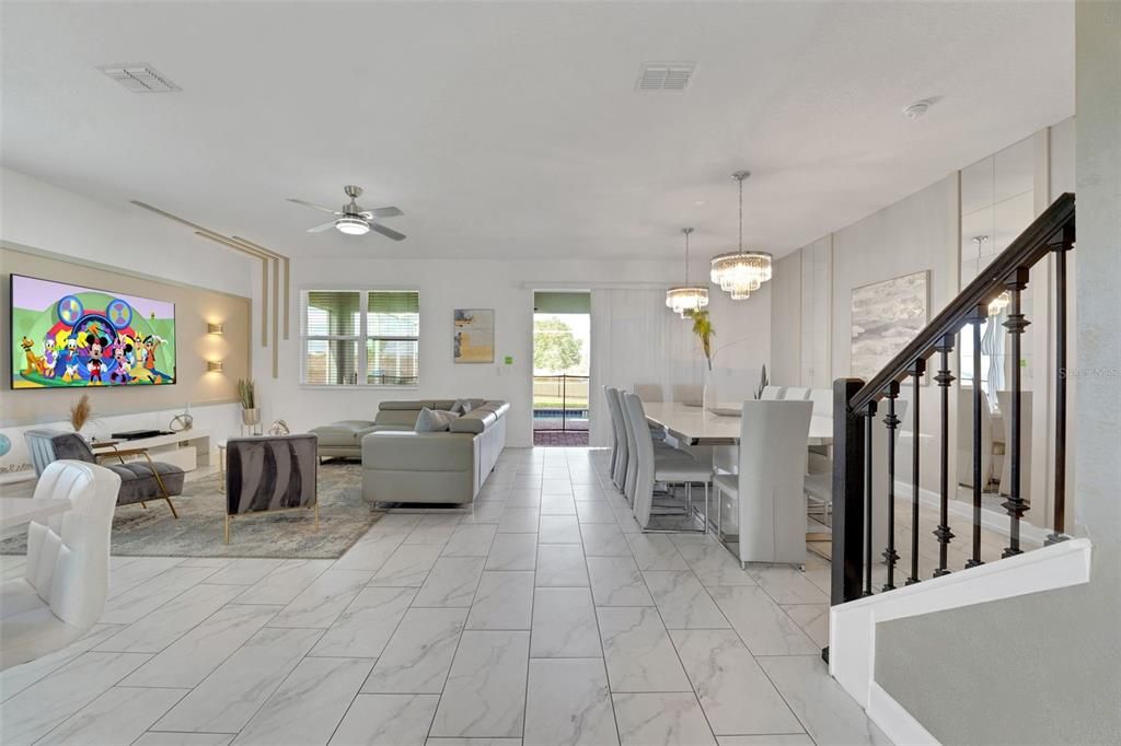 待售: $798,000 (8 贝兹, 5 浴室, 4370 平方英尺)