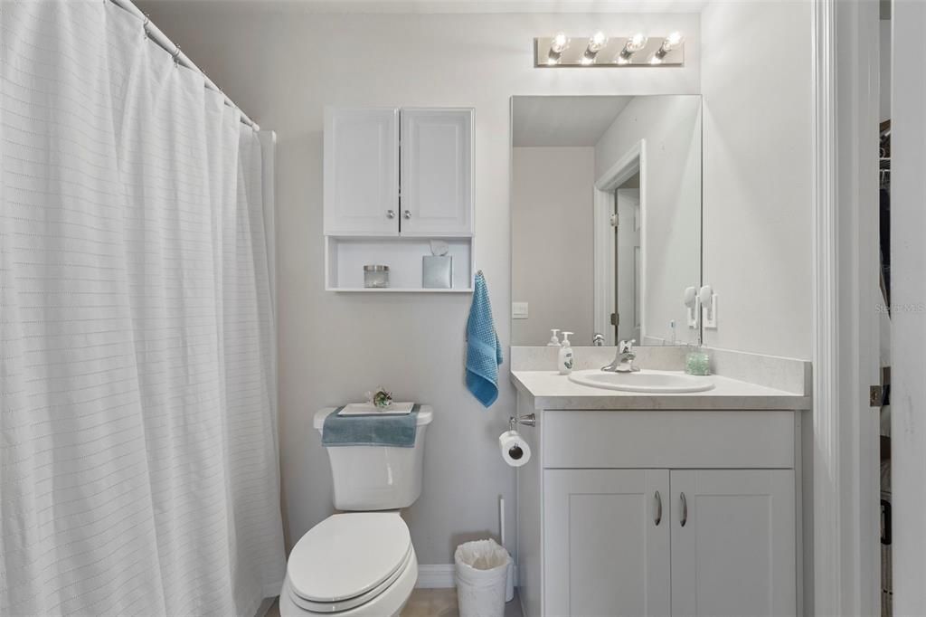 En Venta: $324,900 (4 camas, 2 baños, 1499 Pies cuadrados)