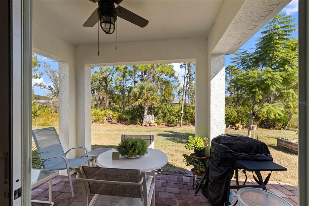 En Venta: $324,900 (4 camas, 2 baños, 1499 Pies cuadrados)