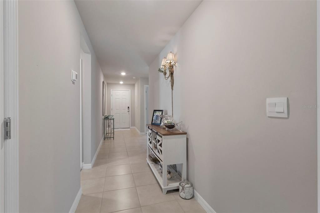 En Venta: $324,900 (4 camas, 2 baños, 1499 Pies cuadrados)