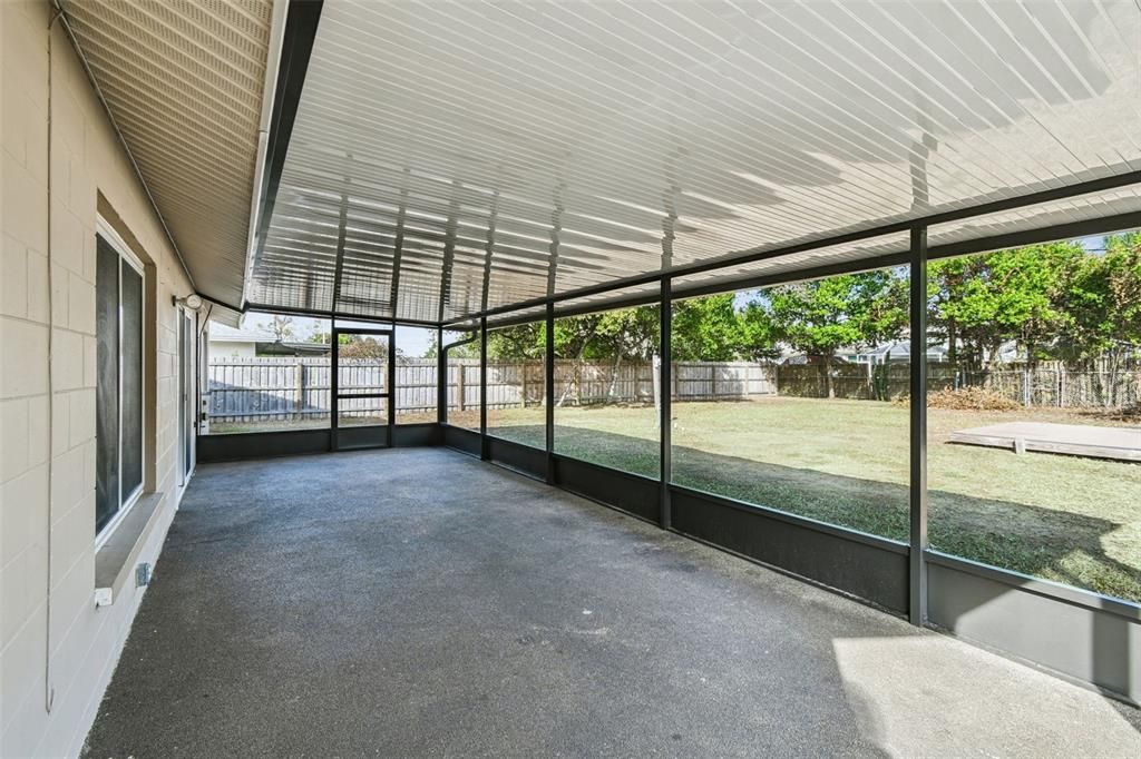 For Sale: $359,900 (4 beds, 2 baths, 1461 Square Feet)