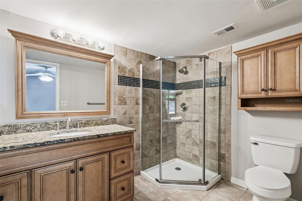 For Sale: $359,900 (4 beds, 2 baths, 1461 Square Feet)