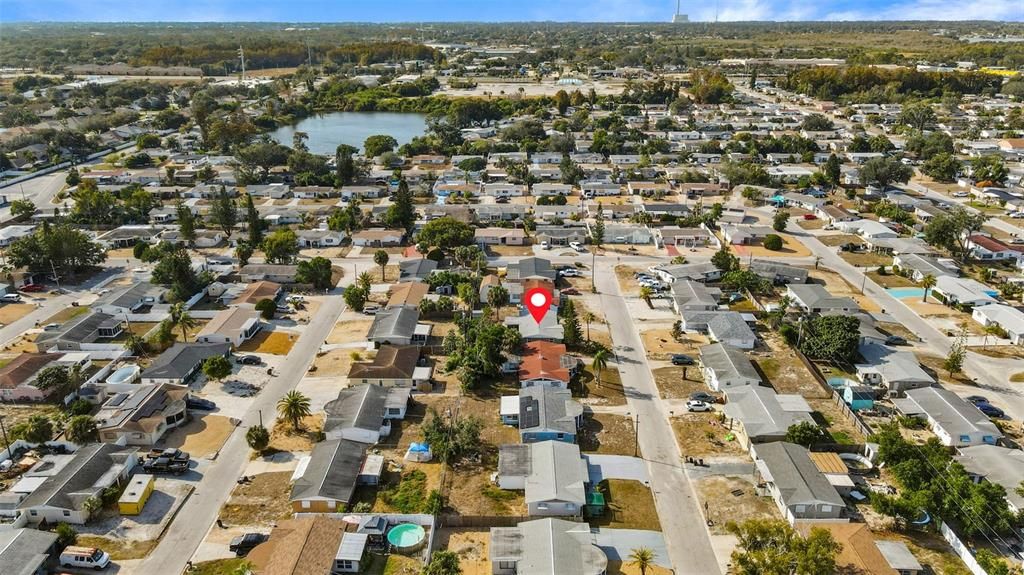 For Rent: $1,800 (2 beds, 1 baths, 864 Square Feet)