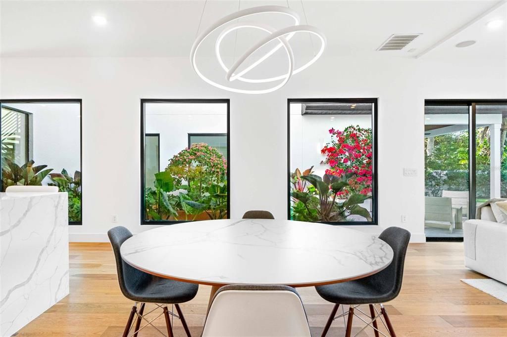 待售: $2,799,000 (4 贝兹, 4 浴室, 4624 平方英尺)