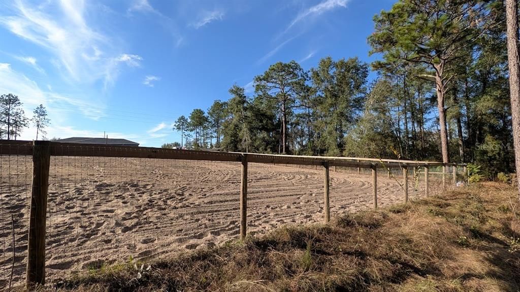 待售: $72,800 (1.05 acres)