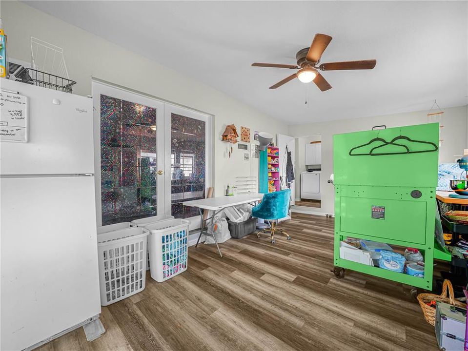 На продажу: $295,000 (3 спален, 2 ванн, 2028 Квадратных фут)