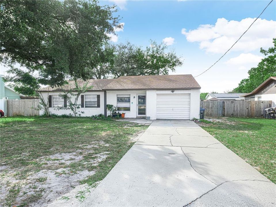 На продажу: $295,000 (3 спален, 2 ванн, 2028 Квадратных фут)