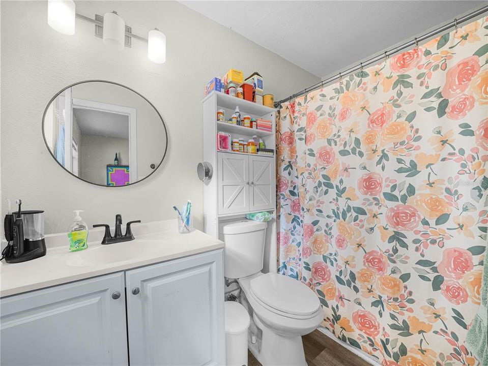 На продажу: $295,000 (3 спален, 2 ванн, 2028 Квадратных фут)