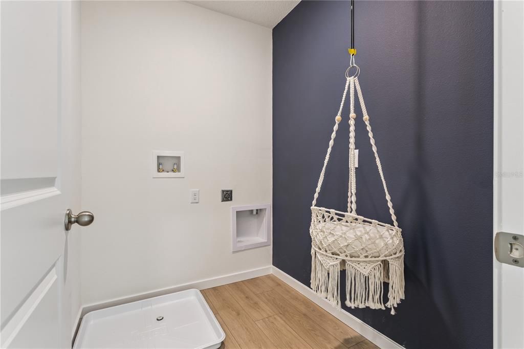 En Venta: $501,990 (5 camas, 3 baños, 2663 Pies cuadrados)