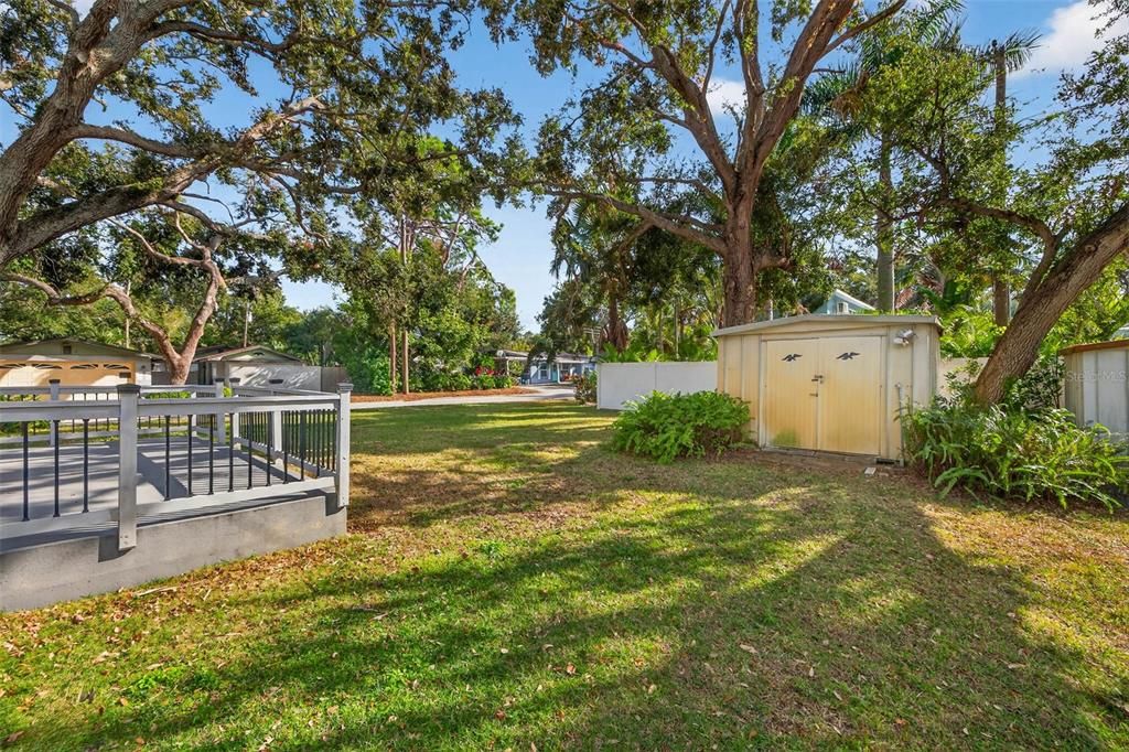 На продажу: $375,000 (2 спален, 2 ванн, 1100 Квадратных фут)