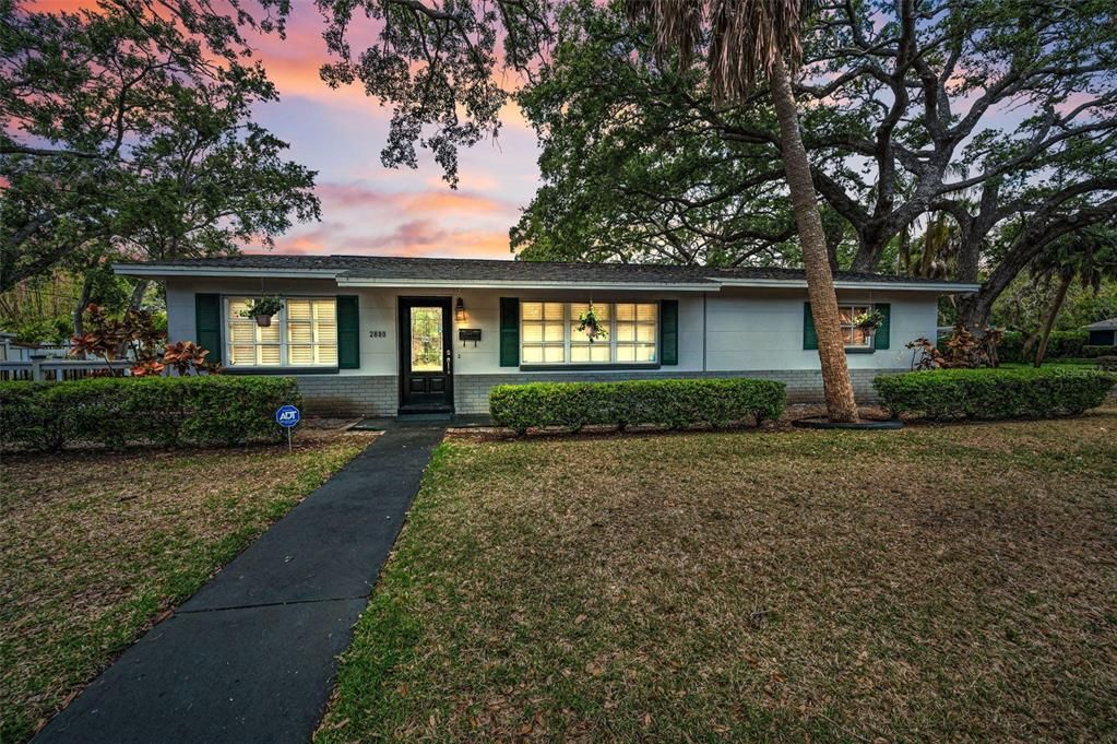 На продажу: $375,000 (2 спален, 2 ванн, 1100 Квадратных фут)