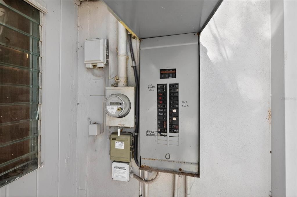 На продажу: $375,000 (2 спален, 2 ванн, 1100 Квадратных фут)