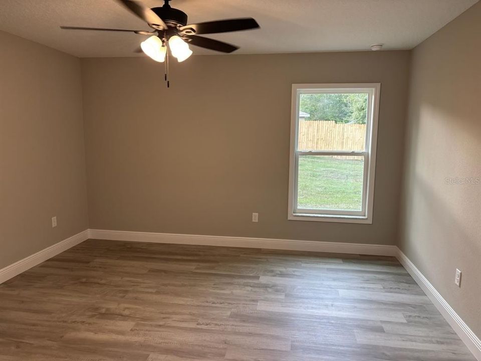 For Sale: $234,900 (3 beds, 2 baths, 1405 Square Feet)