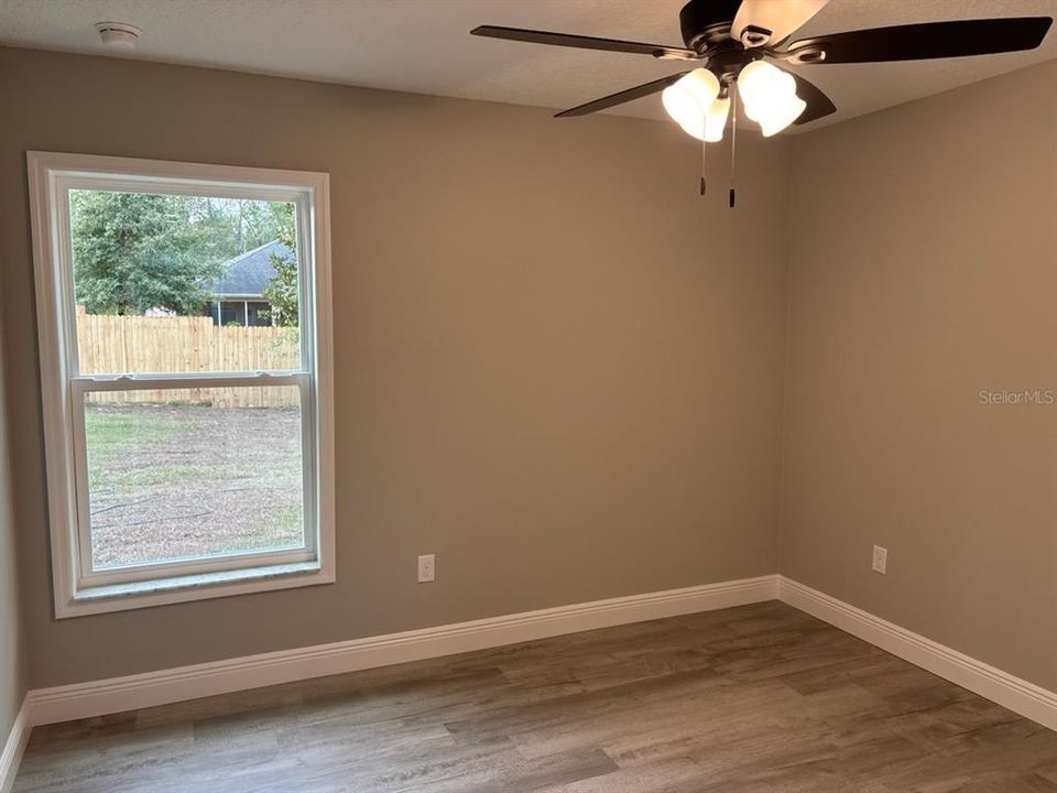 For Sale: $234,900 (3 beds, 2 baths, 1405 Square Feet)