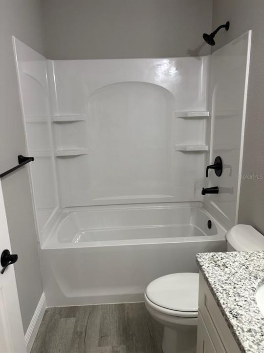 For Sale: $234,900 (3 beds, 2 baths, 1405 Square Feet)