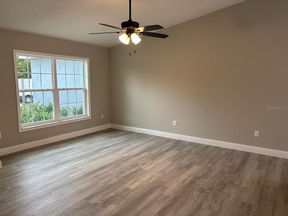 For Sale: $234,900 (3 beds, 2 baths, 1405 Square Feet)