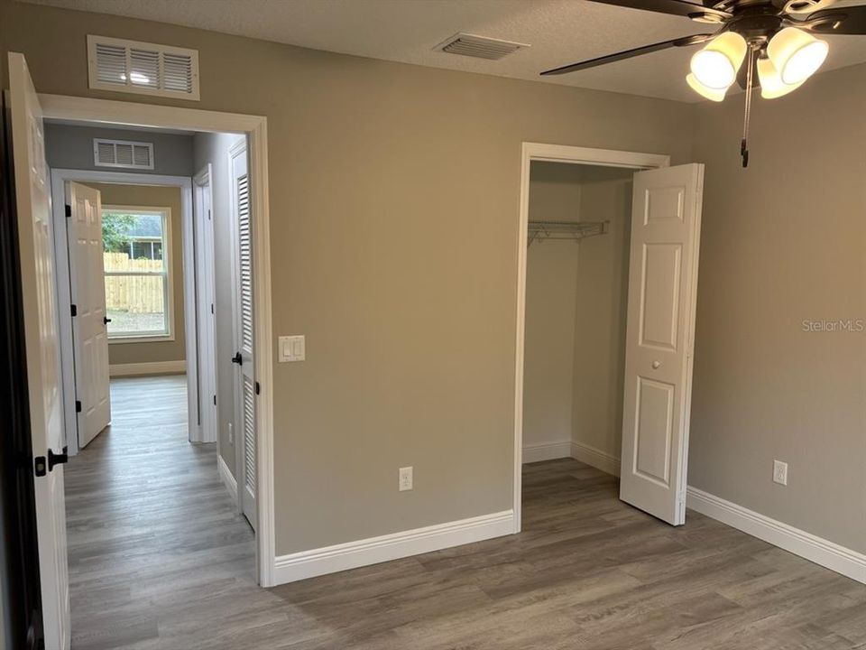 For Sale: $234,900 (3 beds, 2 baths, 1405 Square Feet)