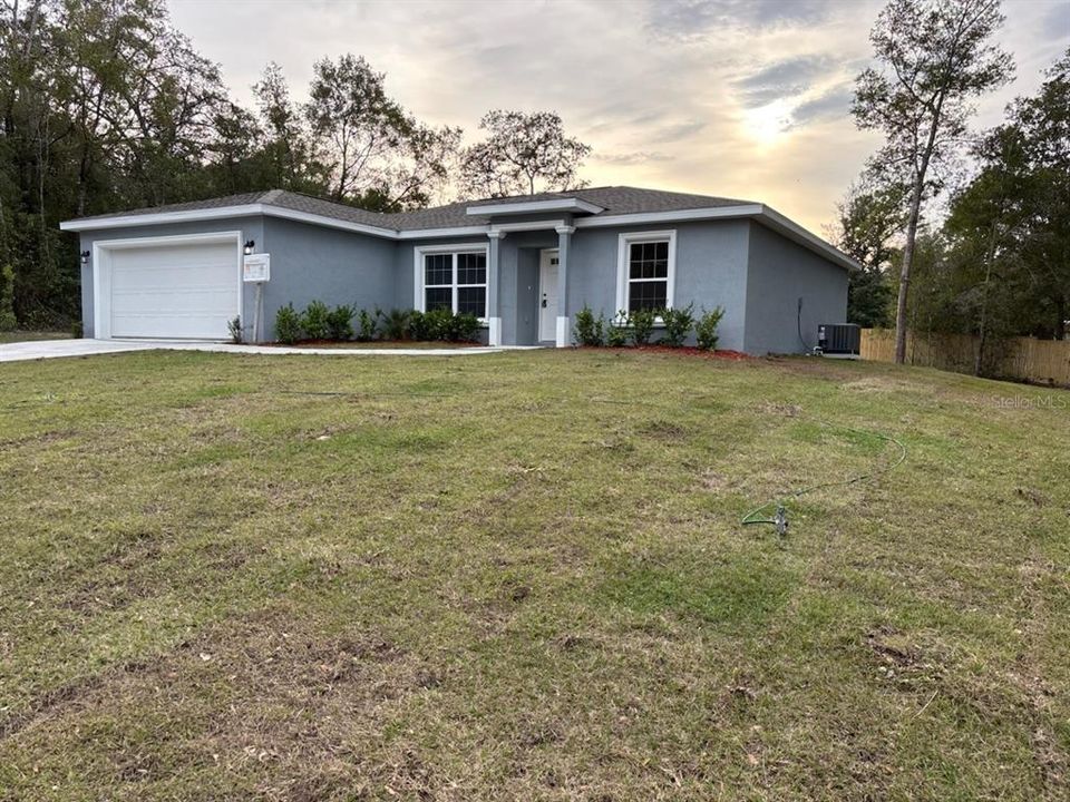 For Sale: $234,900 (3 beds, 2 baths, 1405 Square Feet)