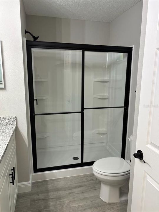 For Sale: $234,900 (3 beds, 2 baths, 1405 Square Feet)