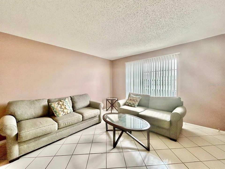 En Renta: $1,100 (1 camas, 1 baños, 700 Pies cuadrados)