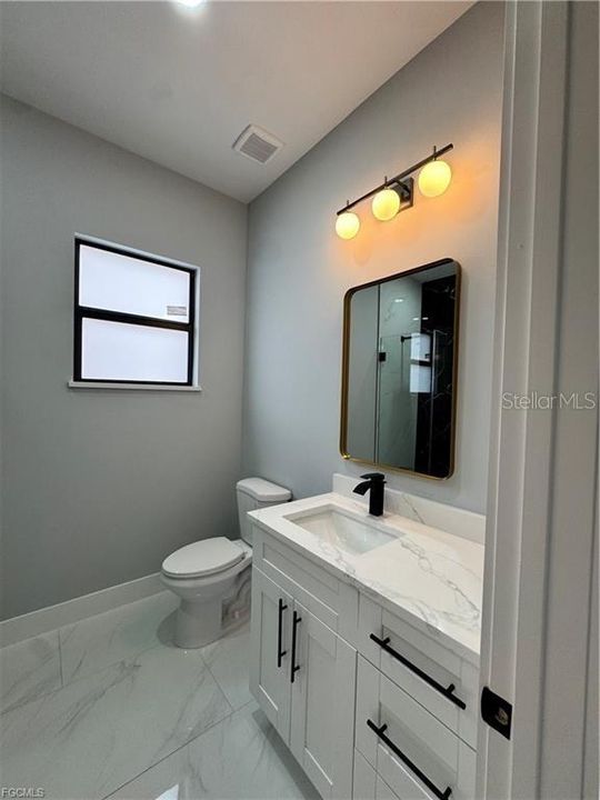 For Sale: $379,000 (4 beds, 2 baths, 1671 Square Feet)