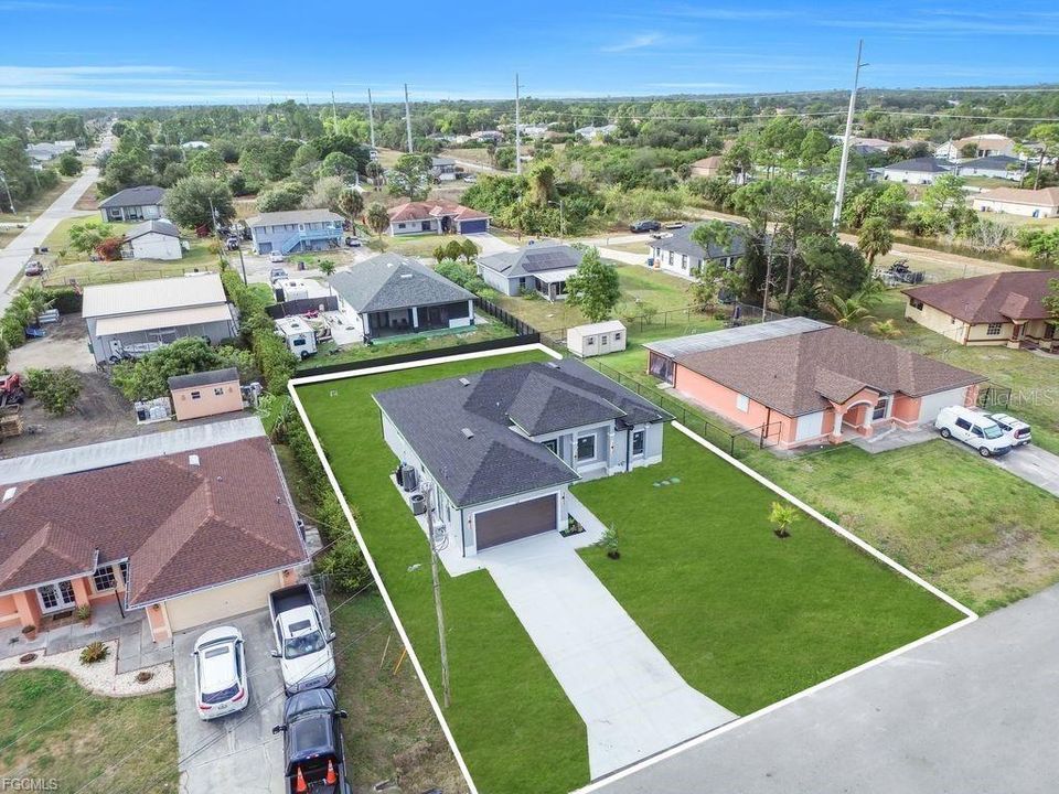 En Venta: $379,000 (4 camas, 2 baños, 1671 Pies cuadrados)