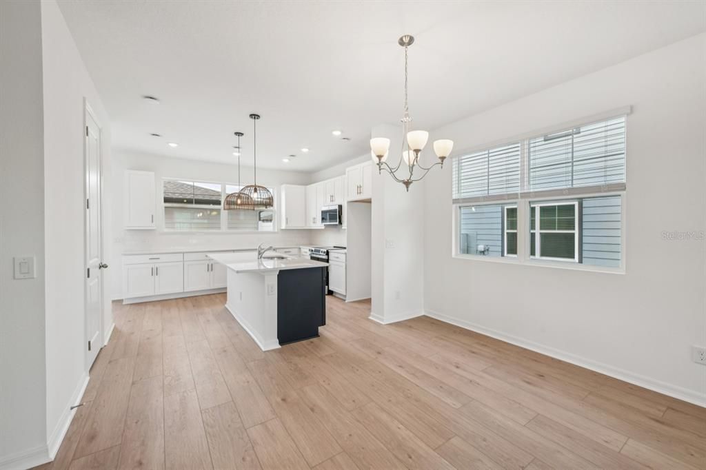 待售: $479,990 (3 贝兹, 2 浴室, 1675 平方英尺)