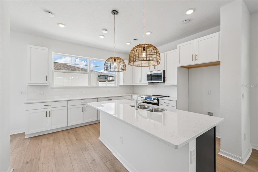 待售: $479,990 (3 贝兹, 2 浴室, 1675 平方英尺)