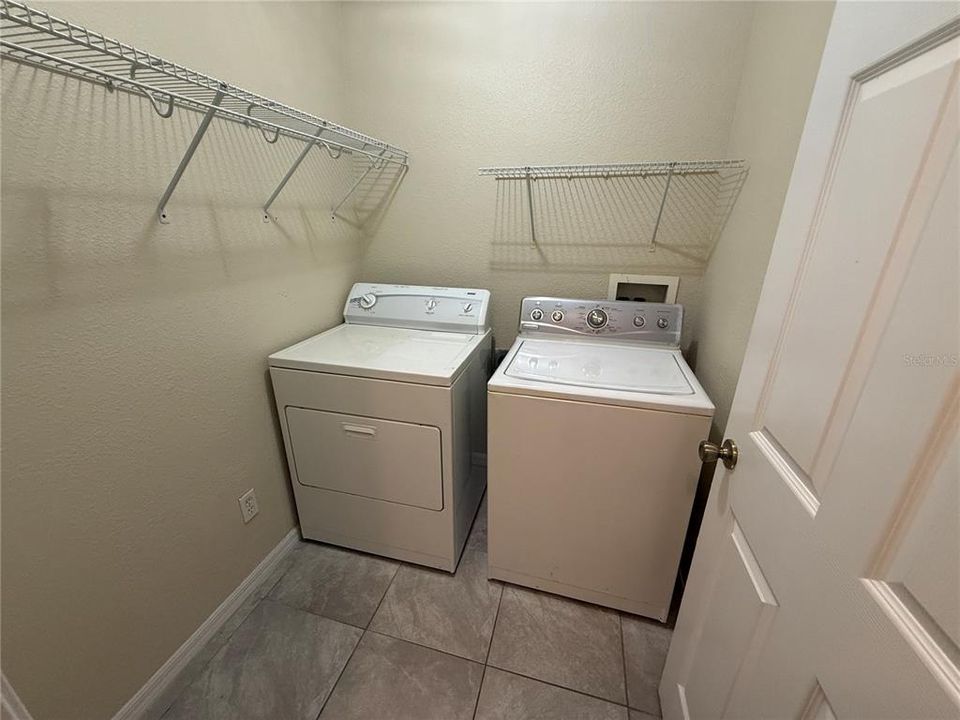 For Sale: $239,000 (3 beds, 2 baths, 1594 Square Feet)