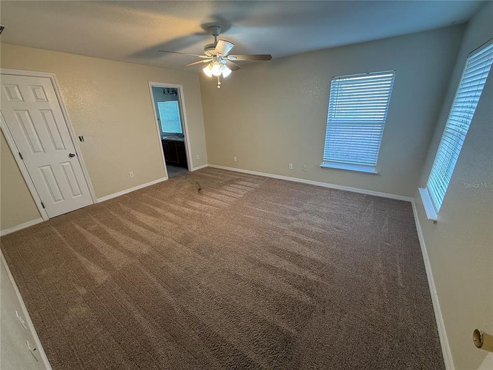 For Sale: $239,000 (3 beds, 2 baths, 1594 Square Feet)