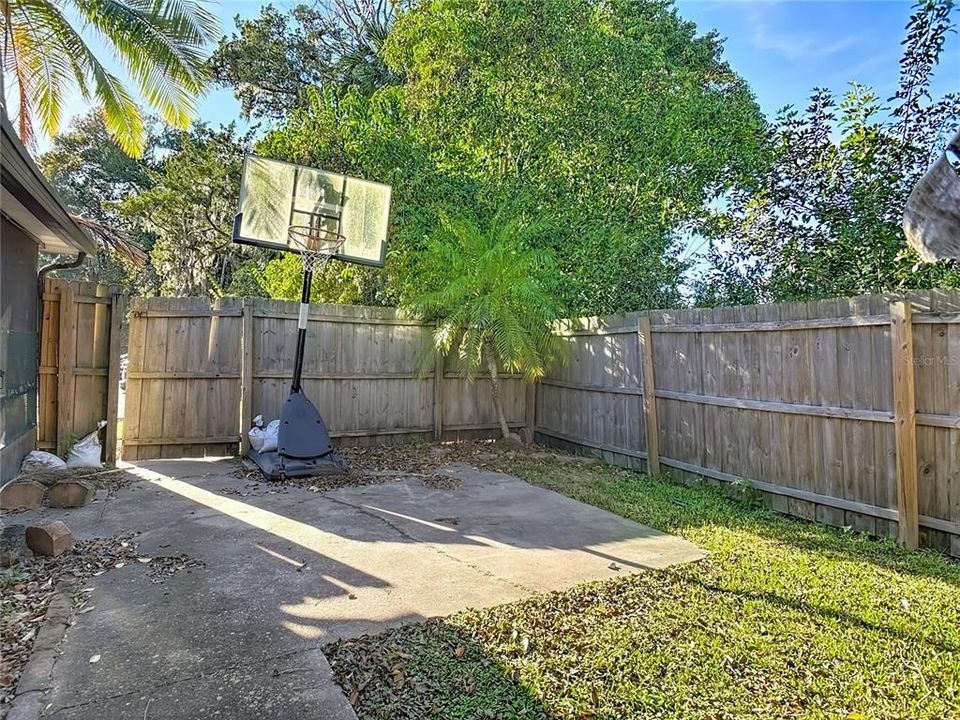 На продажу: $175,000 (3 спален, 2 ванн, 1081 Квадратных фут)