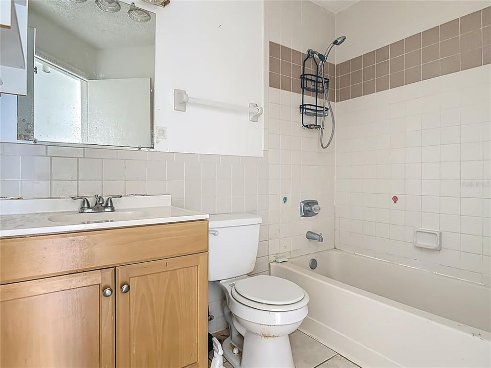 На продажу: $175,000 (3 спален, 2 ванн, 1081 Квадратных фут)