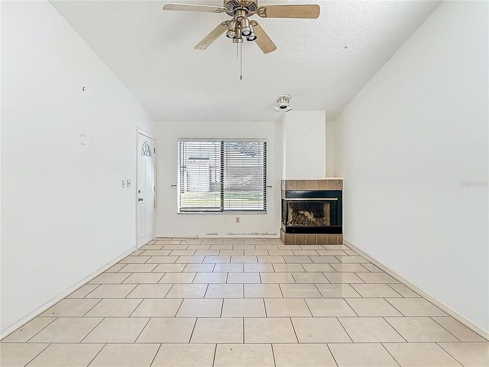 На продажу: $175,000 (3 спален, 2 ванн, 1081 Квадратных фут)