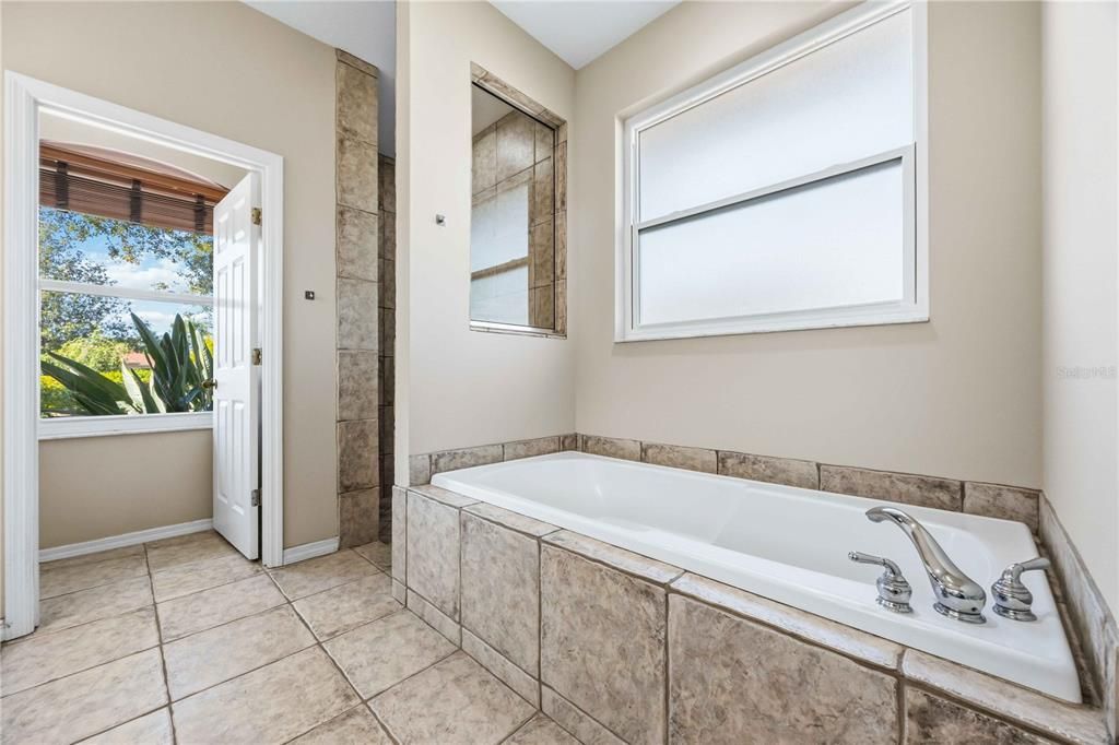 For Sale: $659,000 (3 beds, 2 baths, 2177 Square Feet)