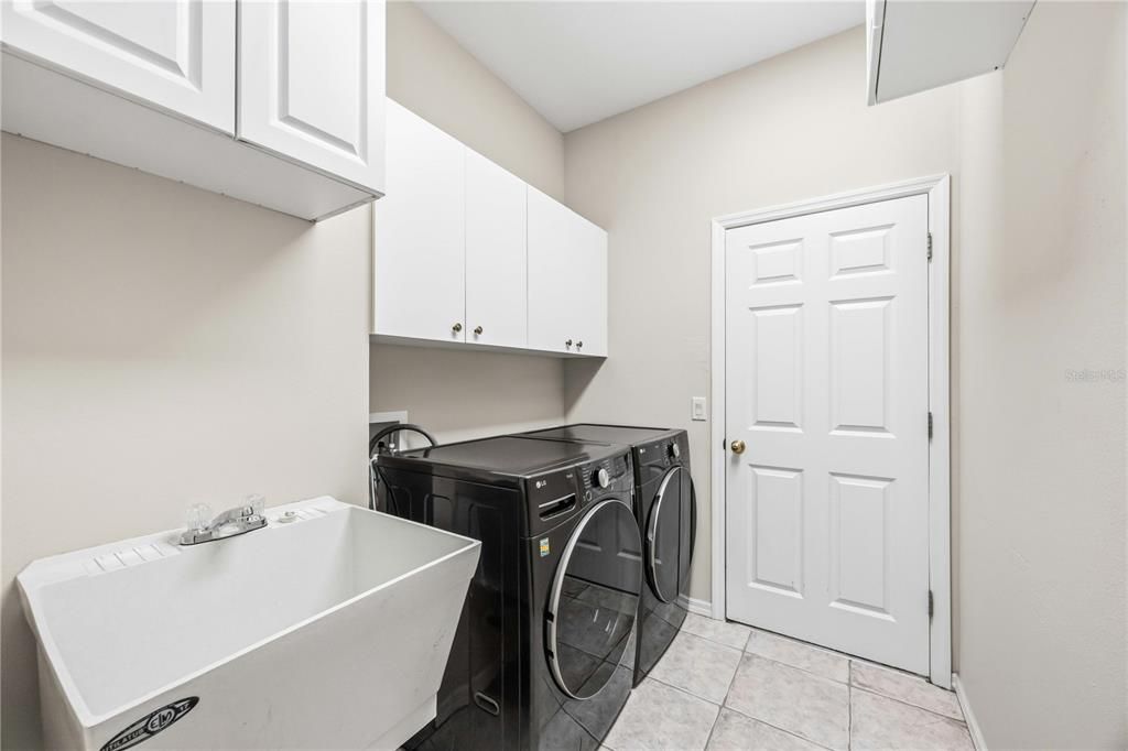 For Sale: $659,000 (3 beds, 2 baths, 2177 Square Feet)