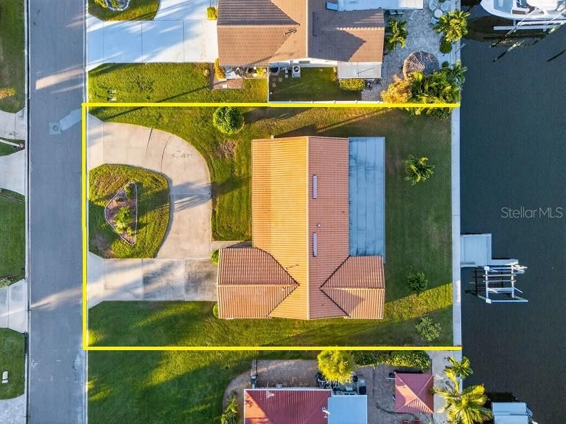 Activo con contrato: $975,000 (3 camas, 2 baños, 1666 Pies cuadrados)