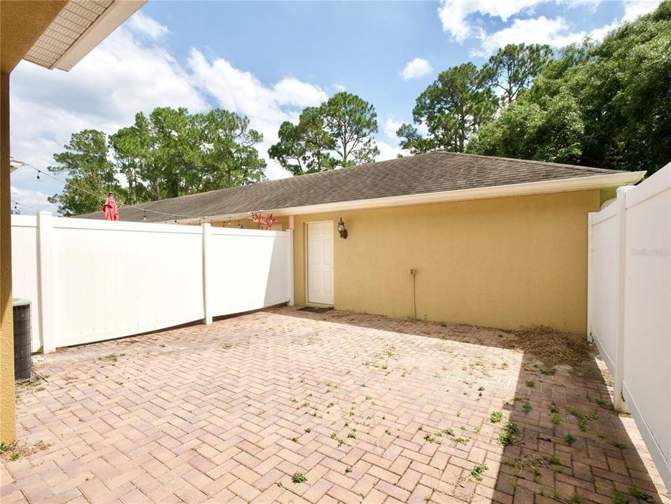 出租: $2,600 (3 贝兹, 2 浴室, 1644 平方英尺)