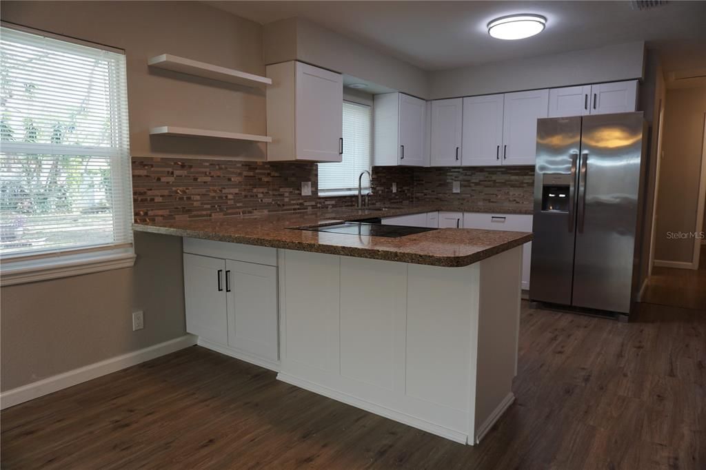 出租: $2,500 (2 贝兹, 2 浴室, 1292 平方英尺)