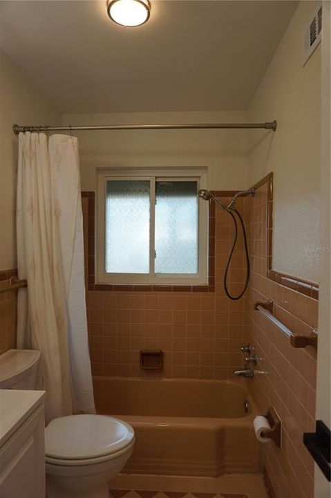 出租: $2,500 (2 贝兹, 2 浴室, 1292 平方英尺)