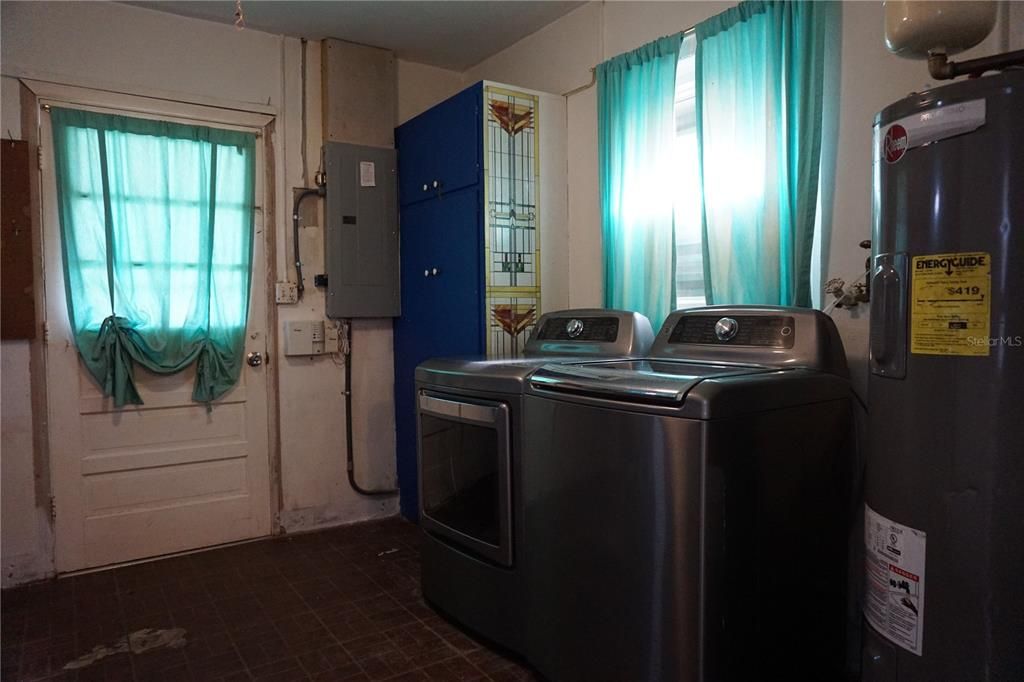 出租: $2,500 (2 贝兹, 2 浴室, 1292 平方英尺)