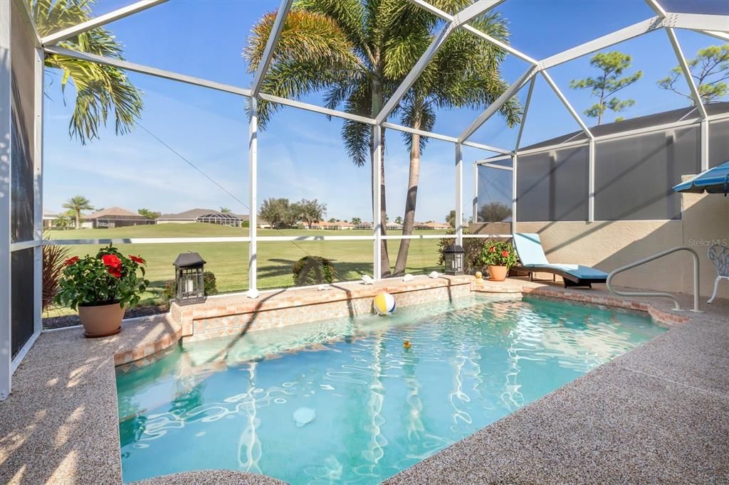 На продажу: $384,000 (2 спален, 2 ванн, 1667 Квадратных фут)