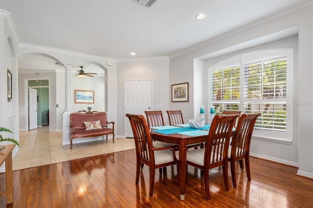 На продажу: $384,000 (2 спален, 2 ванн, 1667 Квадратных фут)