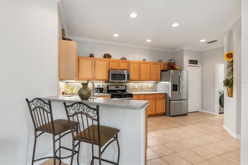 На продажу: $384,000 (2 спален, 2 ванн, 1667 Квадратных фут)