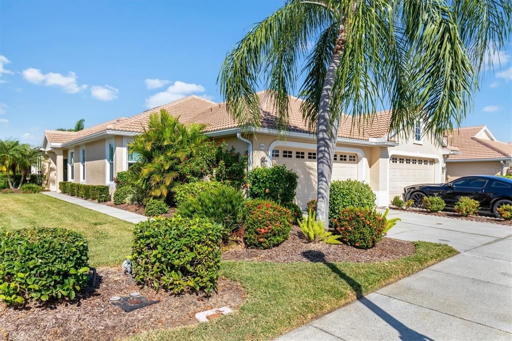 На продажу: $384,000 (2 спален, 2 ванн, 1667 Квадратных фут)