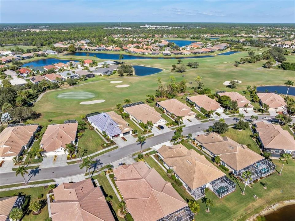 На продажу: $384,000 (2 спален, 2 ванн, 1667 Квадратных фут)