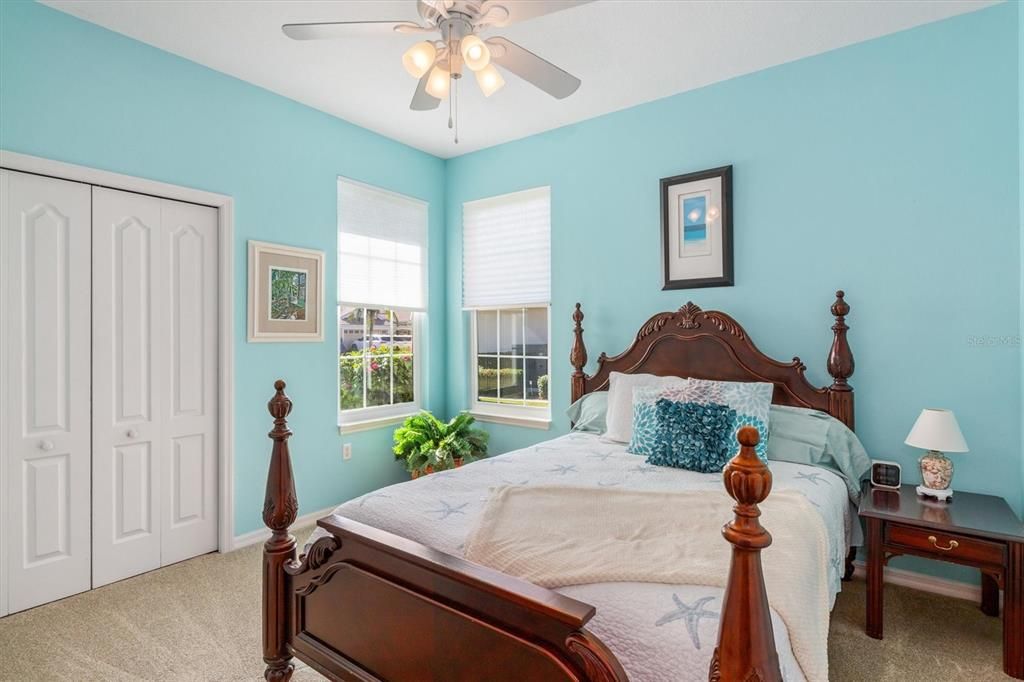 На продажу: $384,000 (2 спален, 2 ванн, 1667 Квадратных фут)