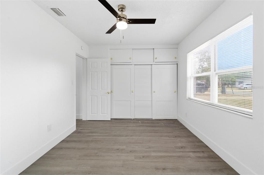 En Venta: $365,000 (4 camas, 2 baños, 1529 Pies cuadrados)